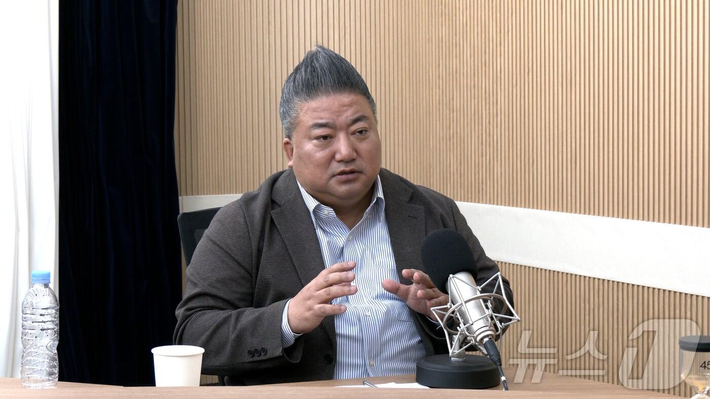 본문 이미지 - 배종찬 인사이트케이연구소장이 9일 뉴스1TV '팩트앤뷰'에 출연해 발언하고 있다.
