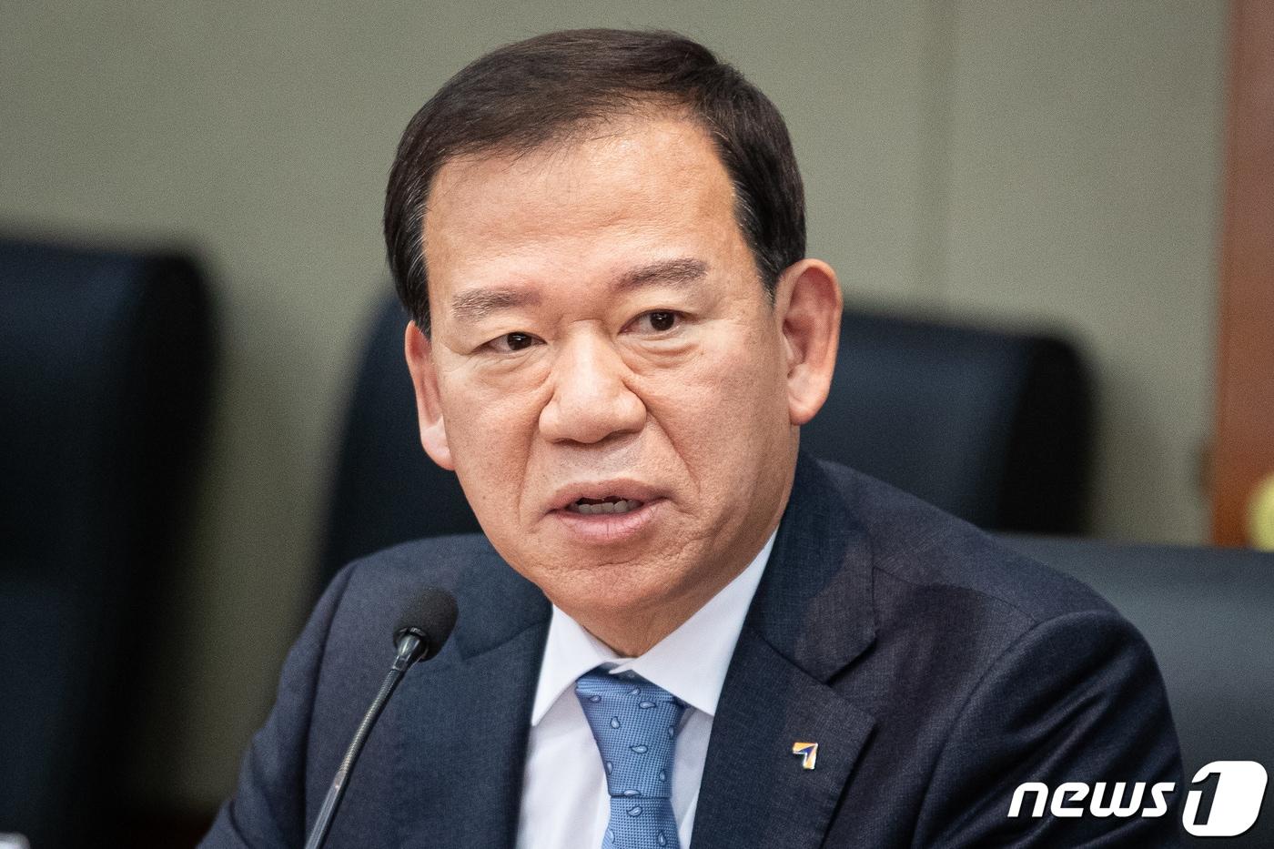 본문 이미지 - 서유석 금융투자협회장이 1일 서울 여의도 금융투자협회에 열린 금융감독원-부동산신탁사 최고경영자(CEO) 간담회에서 모두 발언을 하고 있다. 2024.2.1/뉴스1 ⓒ News1 유승관 기자