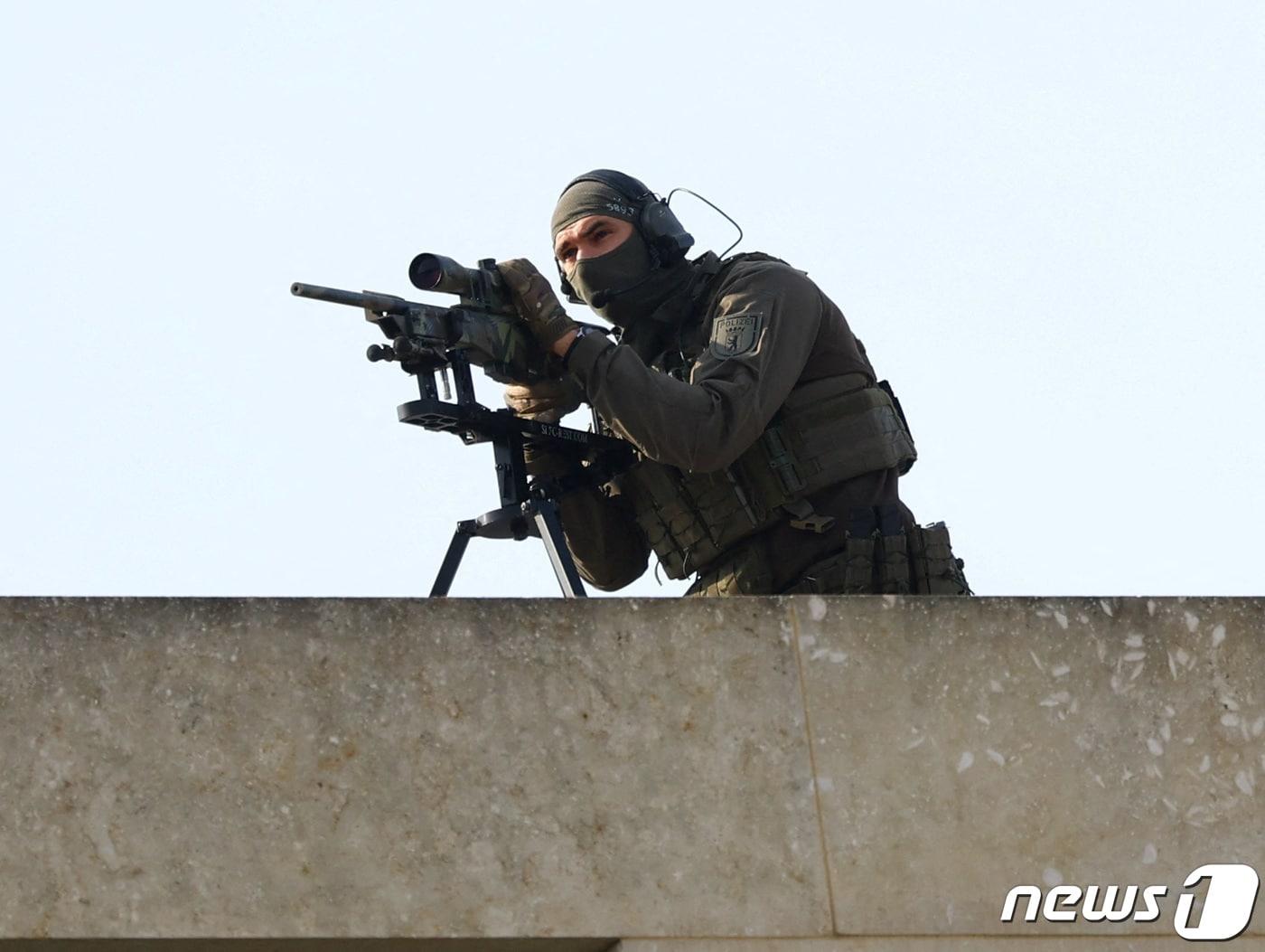 본문 이미지 - 스나이퍼 ⓒ 로이터=뉴스1 ⓒ News1 (사진은 기사 내용과 무관함) / 뉴스1 ⓒ News1