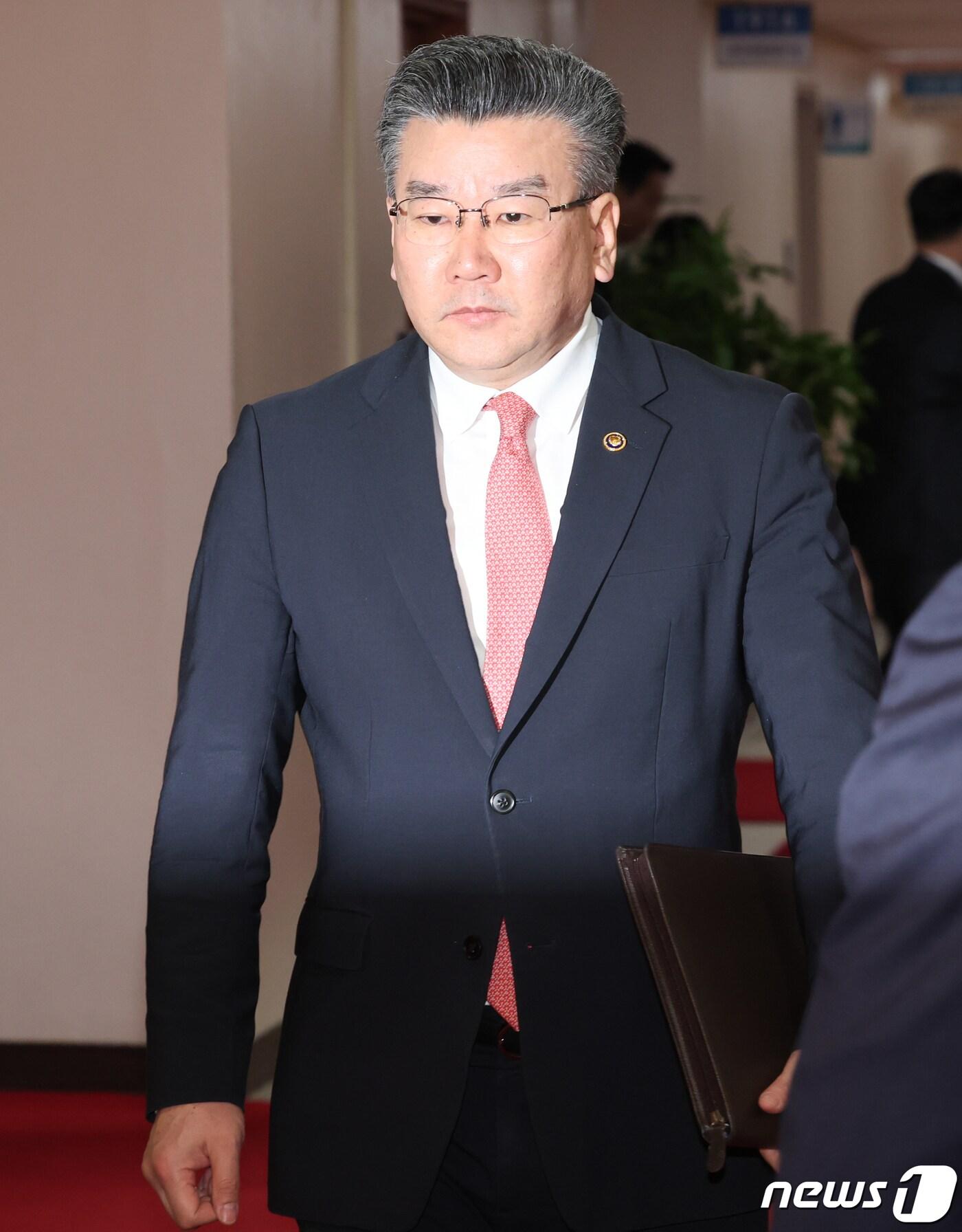 본문 이미지 - 2024년 2월 13일 당시 유병호 감사원 사무총장이 서울 종로구 정부서울청사에서 열린 국무회의에 참석하고 있는 모습. 2024.2.13/뉴스1 ⓒ News1 허경 기자