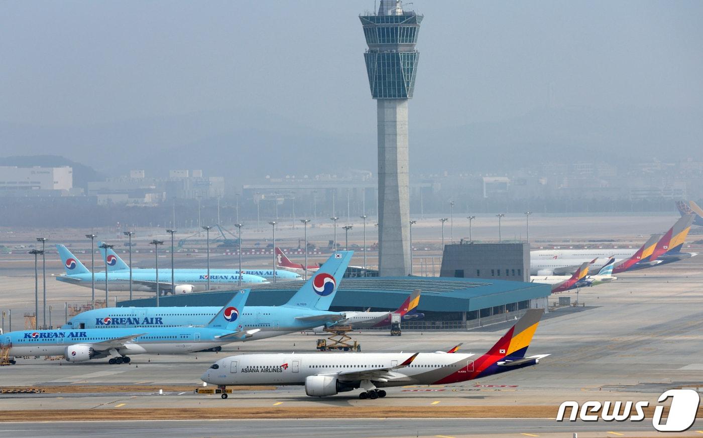 지난해 2월 인천국제공항 활주로 모습(자료사진). 2024.2.13/뉴스1 ⓒ News1 박정호 기자