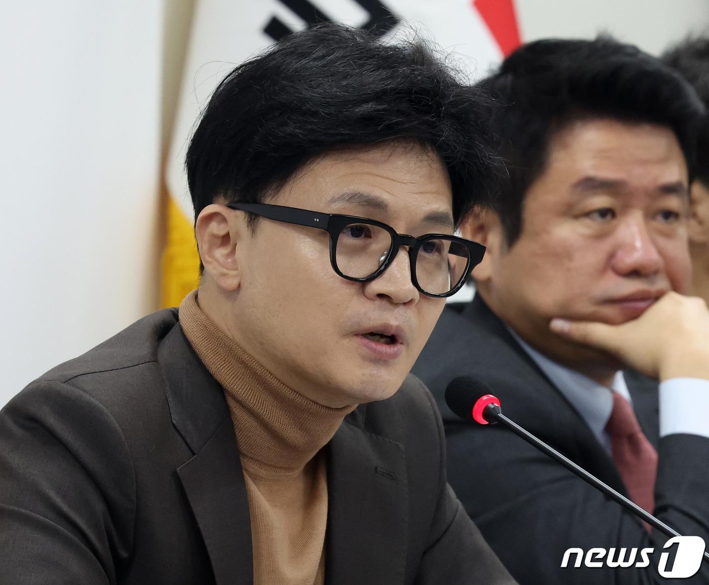 본문 이미지 - 한동훈 국민의힘 비상대책위원장이 15일 서울 여의도 당사에서 열린 비상대책위원회의에서 발언을 하고 있다. 2024.2.15/뉴스1 ⓒ News1 송원영 기자