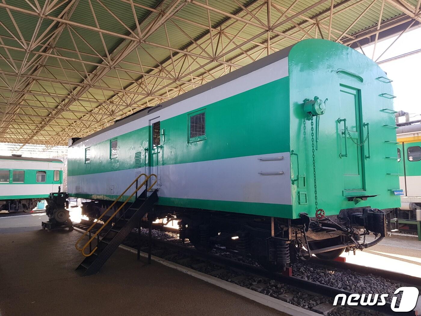 본문 이미지 - 국가등록문화유산이 된 &#39;디젤난방차 905호&#39;. 문화재청 제공.