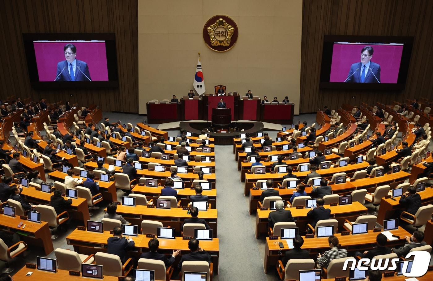 본문 이미지 - 홍익표 더불어민주당 원내대표가 20일 서울 여의도 국회 본회의장에서 열린 제413회 국회(임시회) 제2차 본회의에서 교섭단체 대표연설을 하고 있다. 2024.2.20/뉴스1 ⓒ News1 송원영 기자