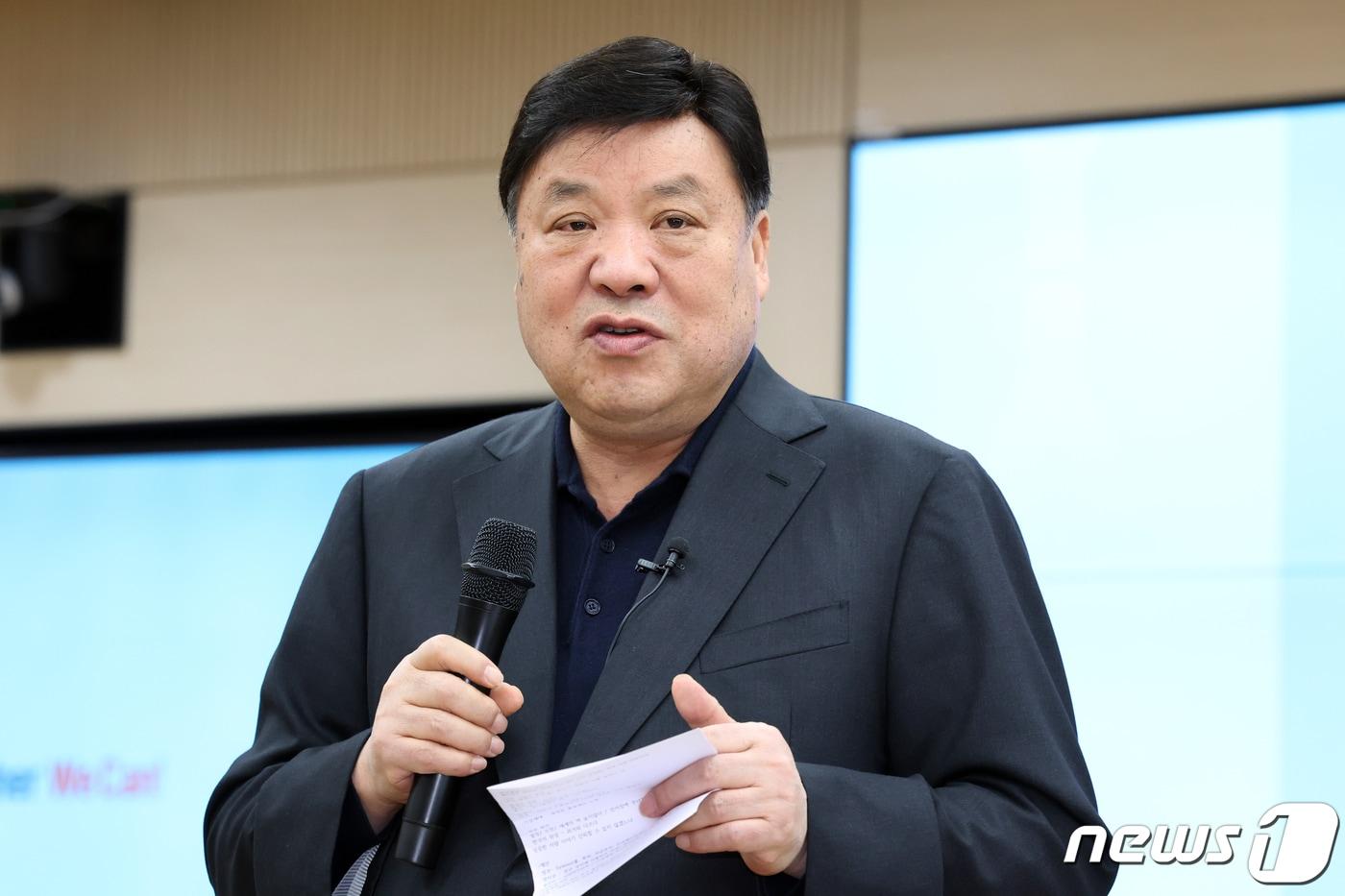 서정진 셀트리온 회장이 20일 오후 서울 동작구 중앙대에서 열린 청년 토론회에서 기조연설을 하고 있다. 2024.2.20/뉴스1 ⓒ News1 김명섭 기자