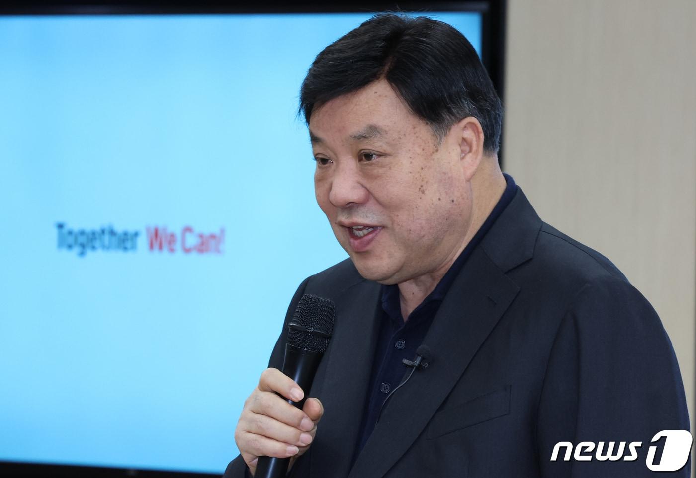 서정진 셀트리온 회장이 20일 오후 서울 동작구 중앙대에서 열린 청년 토론회에서 기조연설을 하고 있다. 2024.2.20/뉴스1 ⓒ News1 김명섭 기자