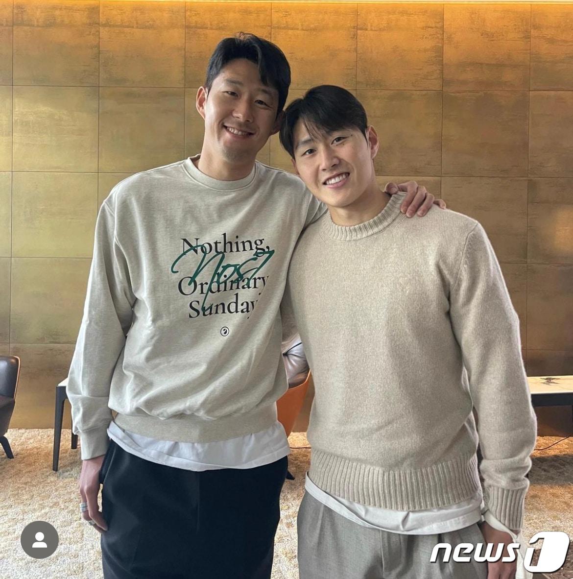 본문 이미지 - 2023 아시아축구연맹(AFC) 아시안컵 기간 도중 '주장' 손흥민(토트넘)과 충돌했던 이강인(파리 생제르맹)이 지난달 21일 영국 런던으로 찾아가 손흥민에게 사과했다. (손흥민 SNS 캡처) 2024.2.21/뉴스1 ⓒ 뉴스1