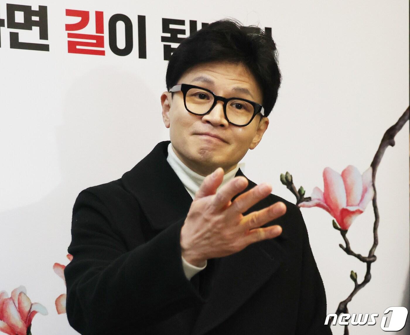 본문 이미지 - 한동훈 국민의힘 비상대책위원장이 22일 서울 여의도 당사로 취재진의 질문을 받고 있다. 2024.2.22/뉴스1 ⓒ News1 송원영 기자