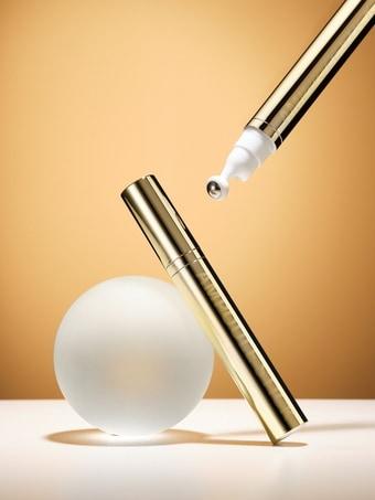 본문 이미지 - 아이소이 '인텐시브 리프팅 앰플 스틱'(아이소이 제공)