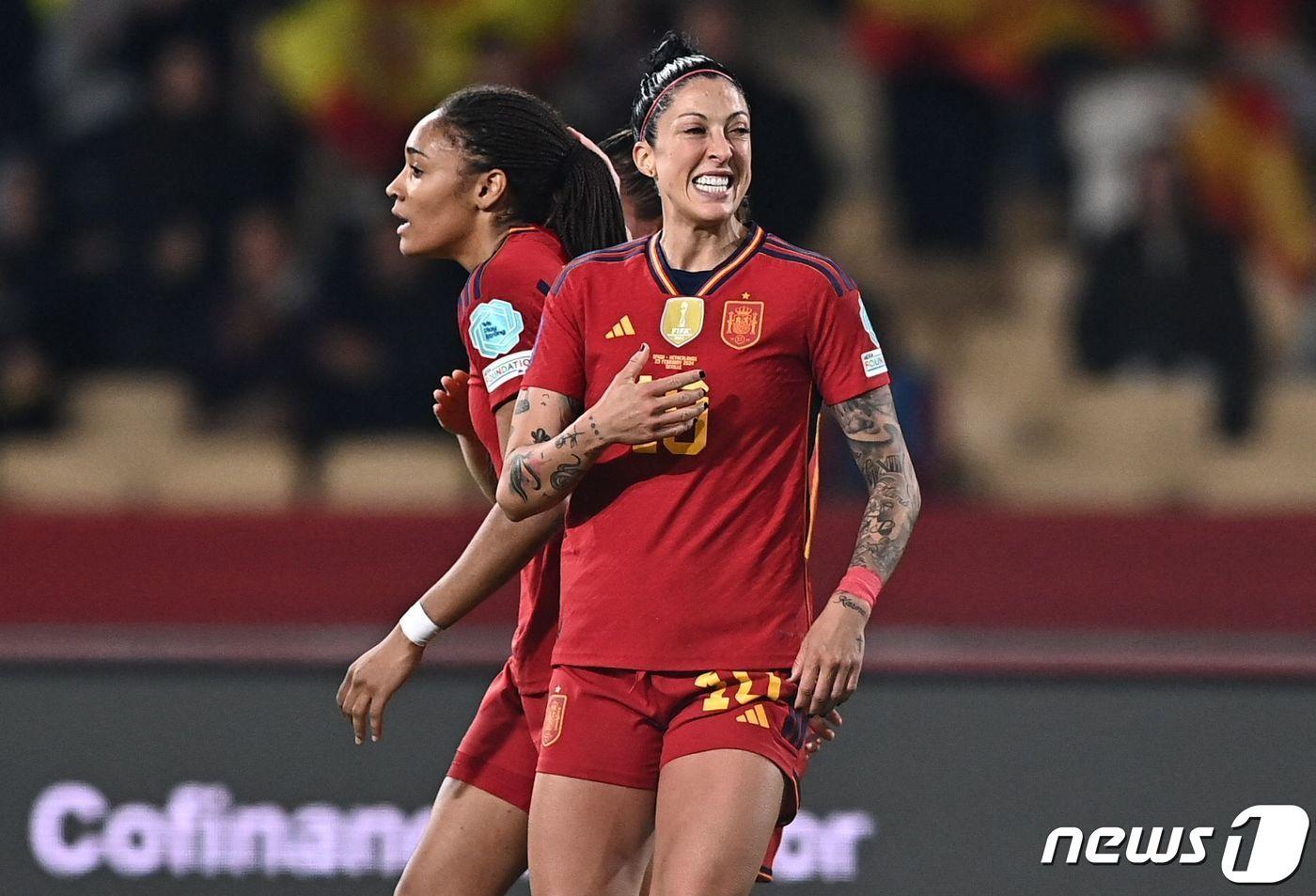 본문 이미지 - 스페인 여자 축구대표팀 에르모소. ⓒ AFP=뉴스1