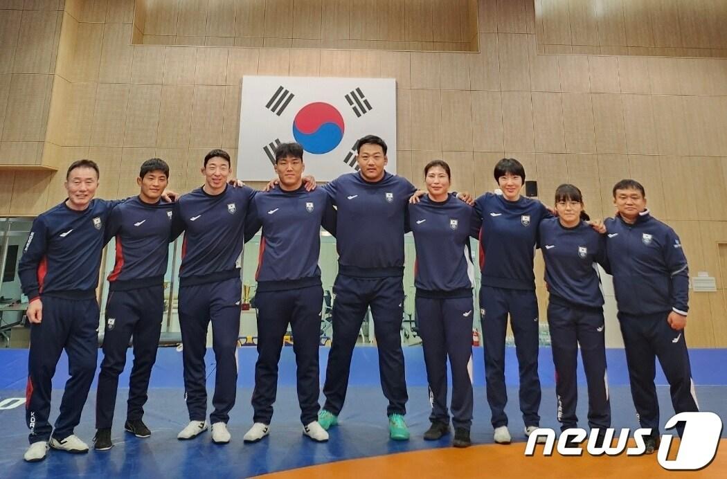 본문 이미지 - 레슬링 자유형 대표팀. (대한레슬링협회 제공)