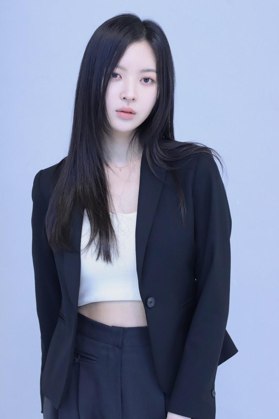 본문 이미지 - 배우 김비주/ 사진제공=세이온 미디어
