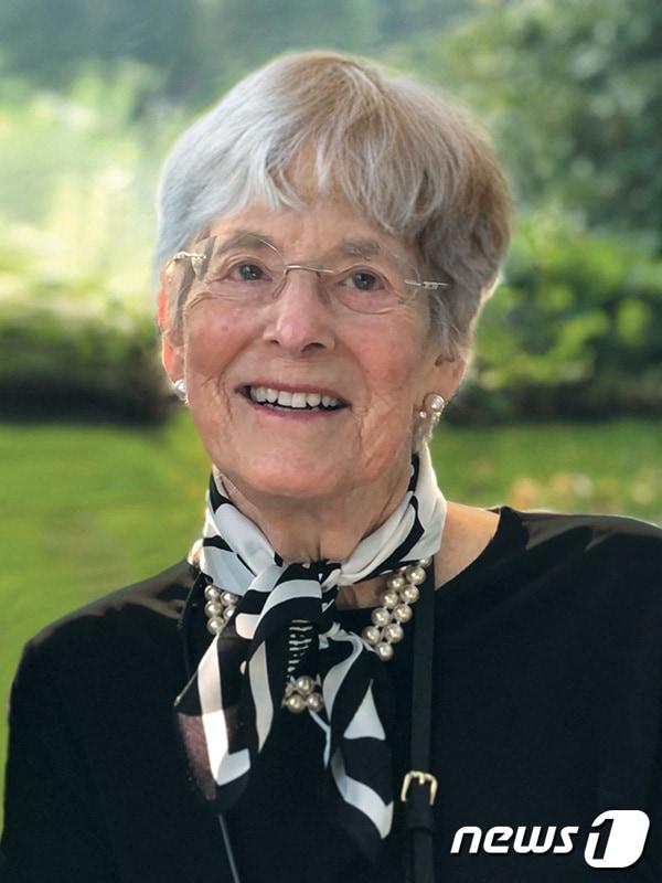 본문 이미지 - 미국 뉴욕주의 앨버트 아인슈타인 의과대학에 1조3000억 원을 기부한 루스 고테스만 여사. <출처=앨버트 아인슈타인 의과대학 홈페이지>