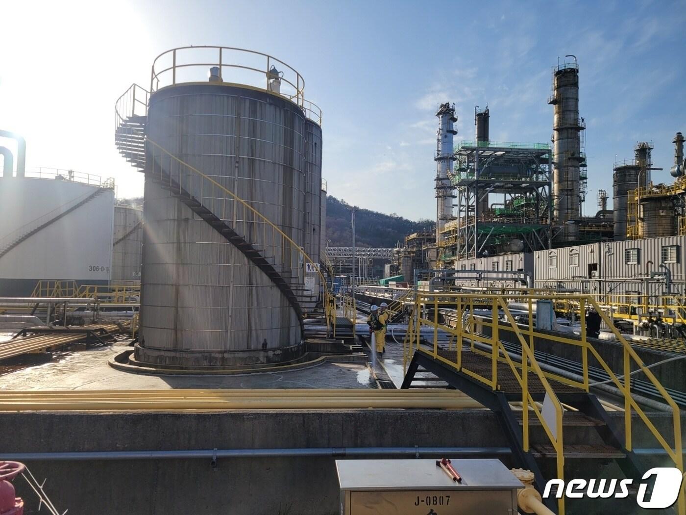 본문 이미지 - 전남 여수국가산업단지 한 정유업체 공장.&#40;독자 제공&#41;2024.2.28/뉴스1 ⓒ News1 김동수 기자