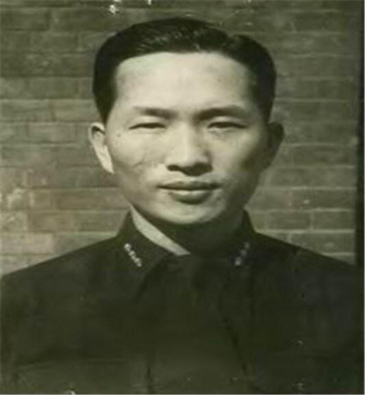 본문 이미지 - 2024년 3월의 6·25전쟁영웅으로 선정된 한문식 해군 대령.(국가보훈부 제공)