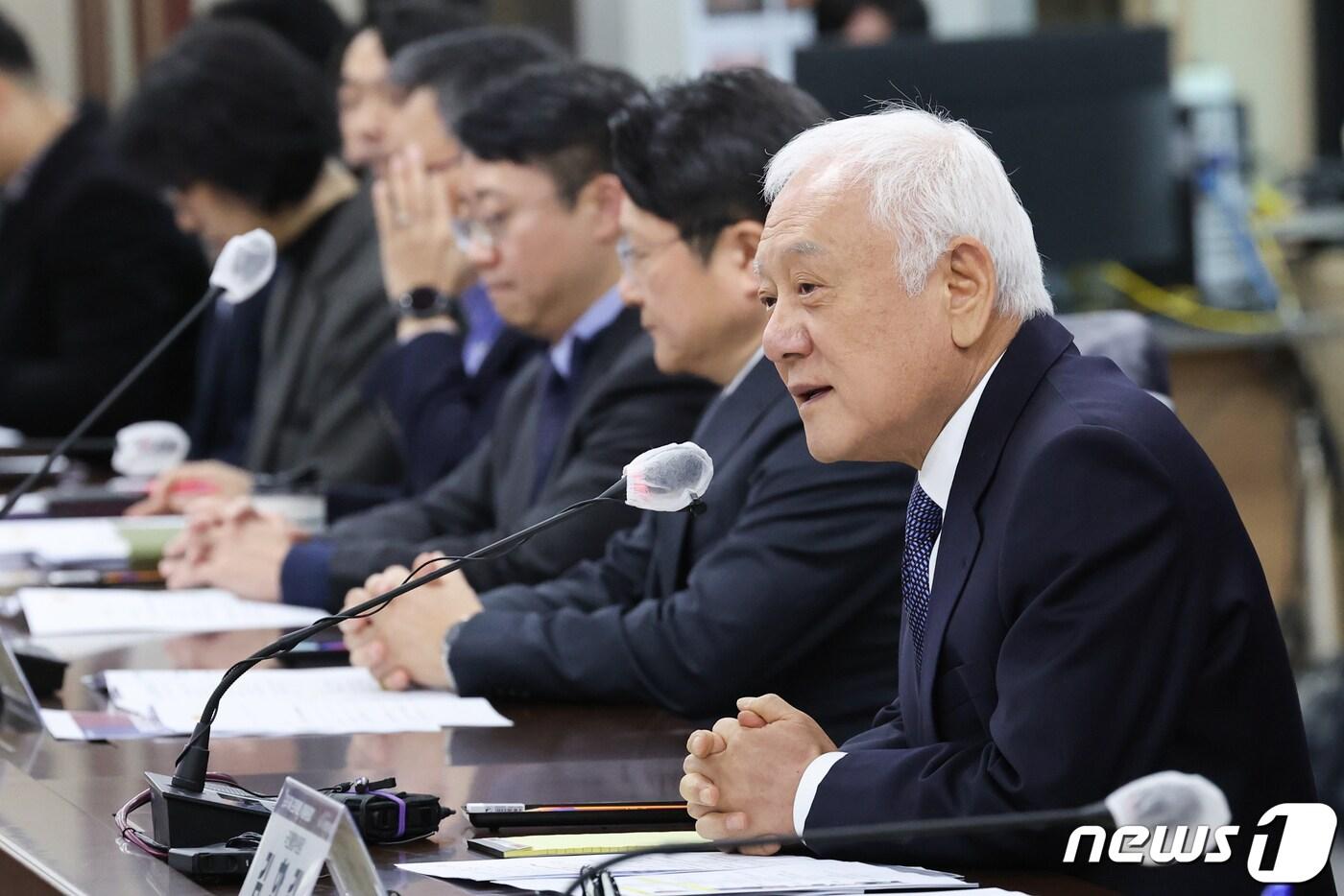 본문 이미지 - 김한길 국민통합위원장이 지난 2월29일 서울 종로구 정부서울청사에서 열린 도박 극복 프로젝트 특별위원회 출범식에서 인사말을 하고 있다. 2024.2.29/뉴스1 ⓒ News1 허경 기자