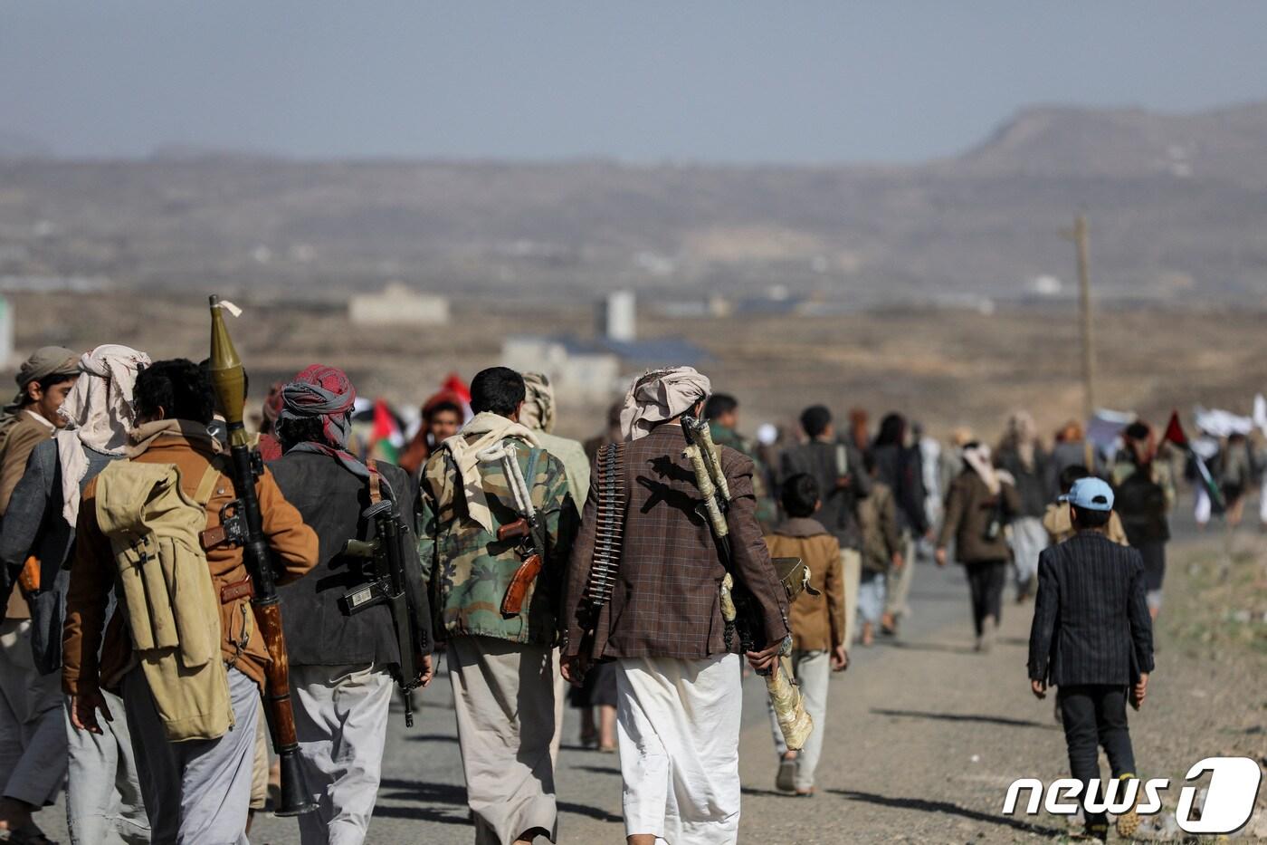 후티 부족들의 모습. &lt;자료 사진&gt; 2024.02.04 ⓒ 로이터=뉴스1 ⓒ News1 최종일 기자