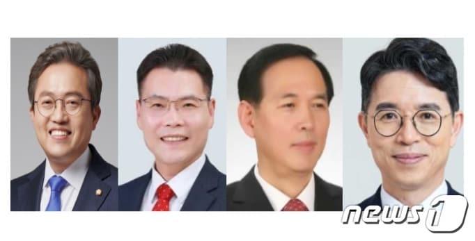 본문 이미지 - 왼쪽부터 더불어민주당의 송기헌 국회의원, 국민의힘의 권이중 변호사·안재윤 사회복지사·김완섭 전 기획재정부 제2차관. (중앙선거관리위원회 제22대 국회의원 선거 강원특별자치도 원주시을 예비후보 명부). 2024.2.5/뉴스1