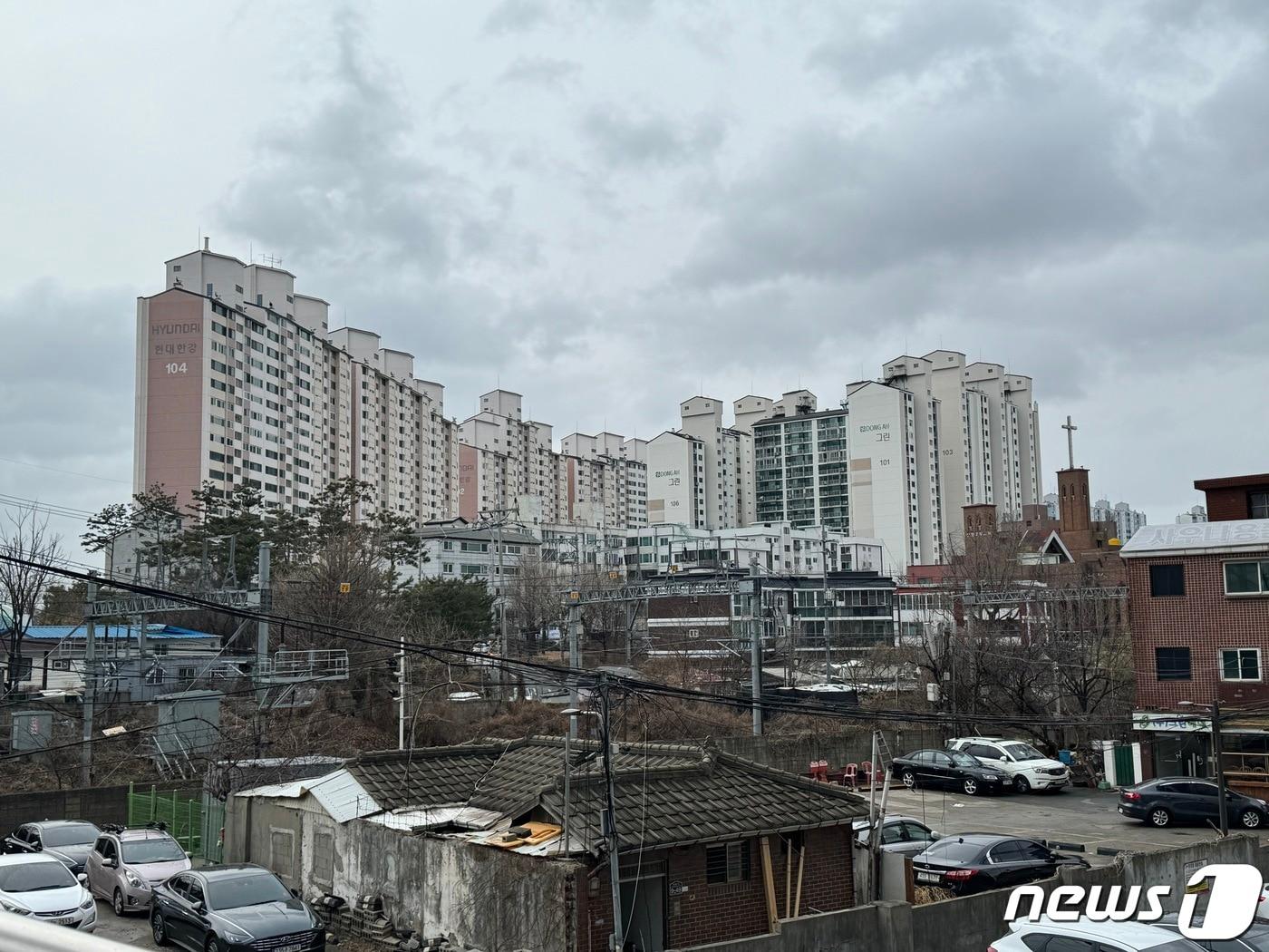 본문 이미지 - 서울시 용산구 이촌동 일대 아파트 단지의 모습. 2024.2.5/뉴스1 ⓒ News1 한지명 기자