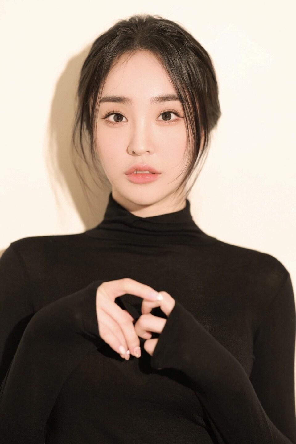 본문 이미지 - 나현 / IHQ