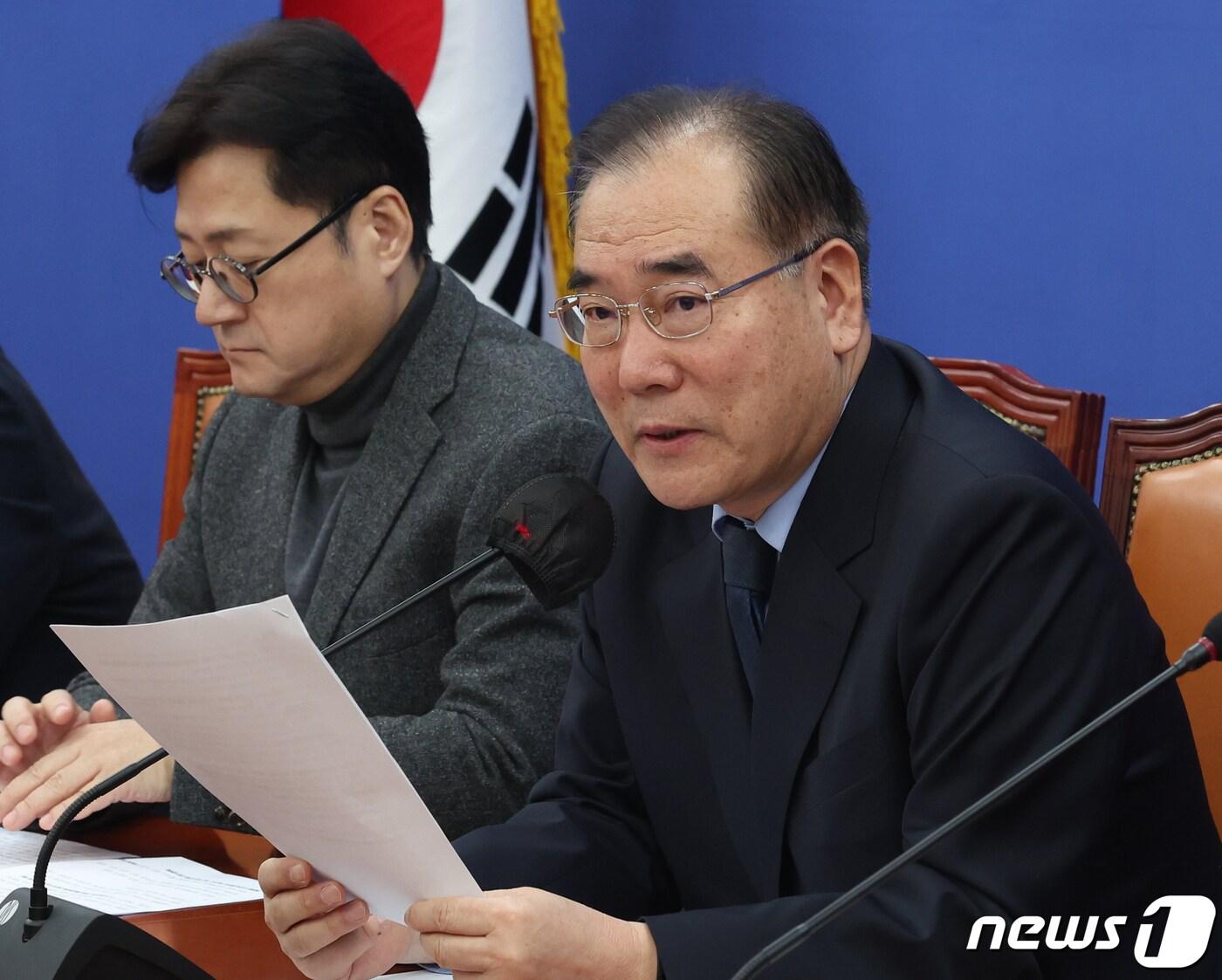 본문 이미지 - 이개호 더불어민주당 정책위의장이 8일 서울 여의도 국회에서 열린 정책조정회의에서 발언을 하고 있다. 2024.2.8/뉴스1 ⓒ News1 송원영 기자