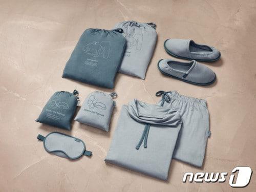 본문 이미지 - 비즈니스 클래스 승객 전용 라운지웨어 세트(에미레이트항공 제공)