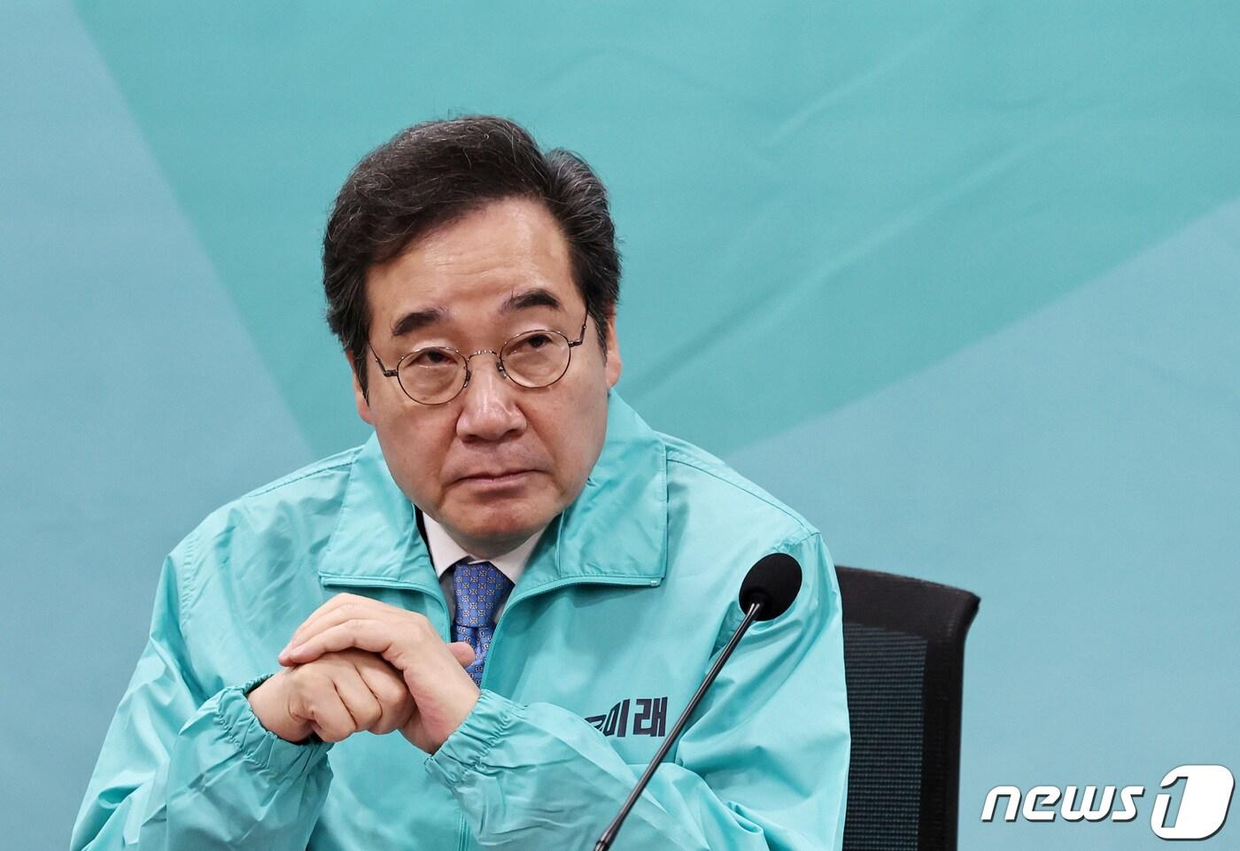 새로운미래 선거대책위원회 상임고문을 맡은 이낙연 공동대표가 11일 오전 서울 여의도 국회의원회관에서 열린 선대위 출범식에 참석해 생각에 잠겨있다. 2024.3.11/뉴스1 ⓒ News1 구윤성 기자