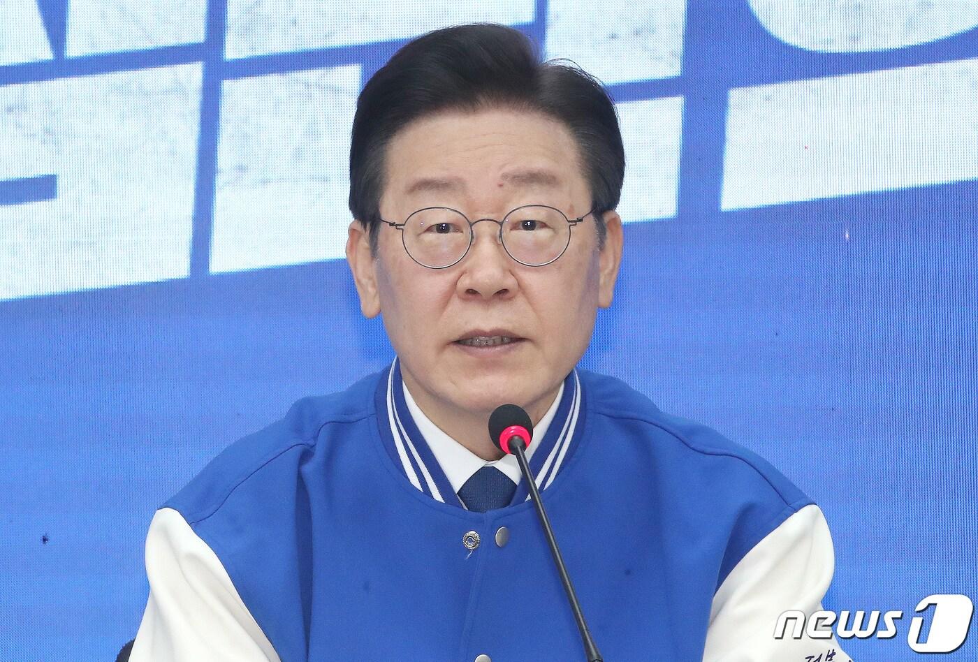 본문 이미지 - 이재명 더불어민주당 상임공동선거대책위원장이 13일 오전 서울 여의도 민주당 중앙당사에서 열린 제2차 중앙선거대책회의에서 발언을 하고 있다. 2024.3.13/뉴스1 ⓒ News1 임세영 기자