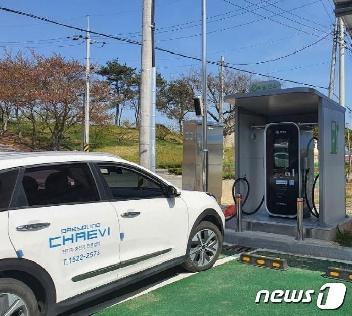 본문 이미지 - 신안군 전기차충전소 (신안군 제공)/뉴스1 