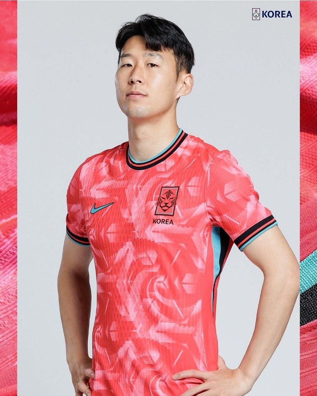 본문 이미지 - 21일 태국전에서 첫 선을 보일 국가대표 유니폼을 착용한 주장 손흥민 (대한축구협회 SNS)