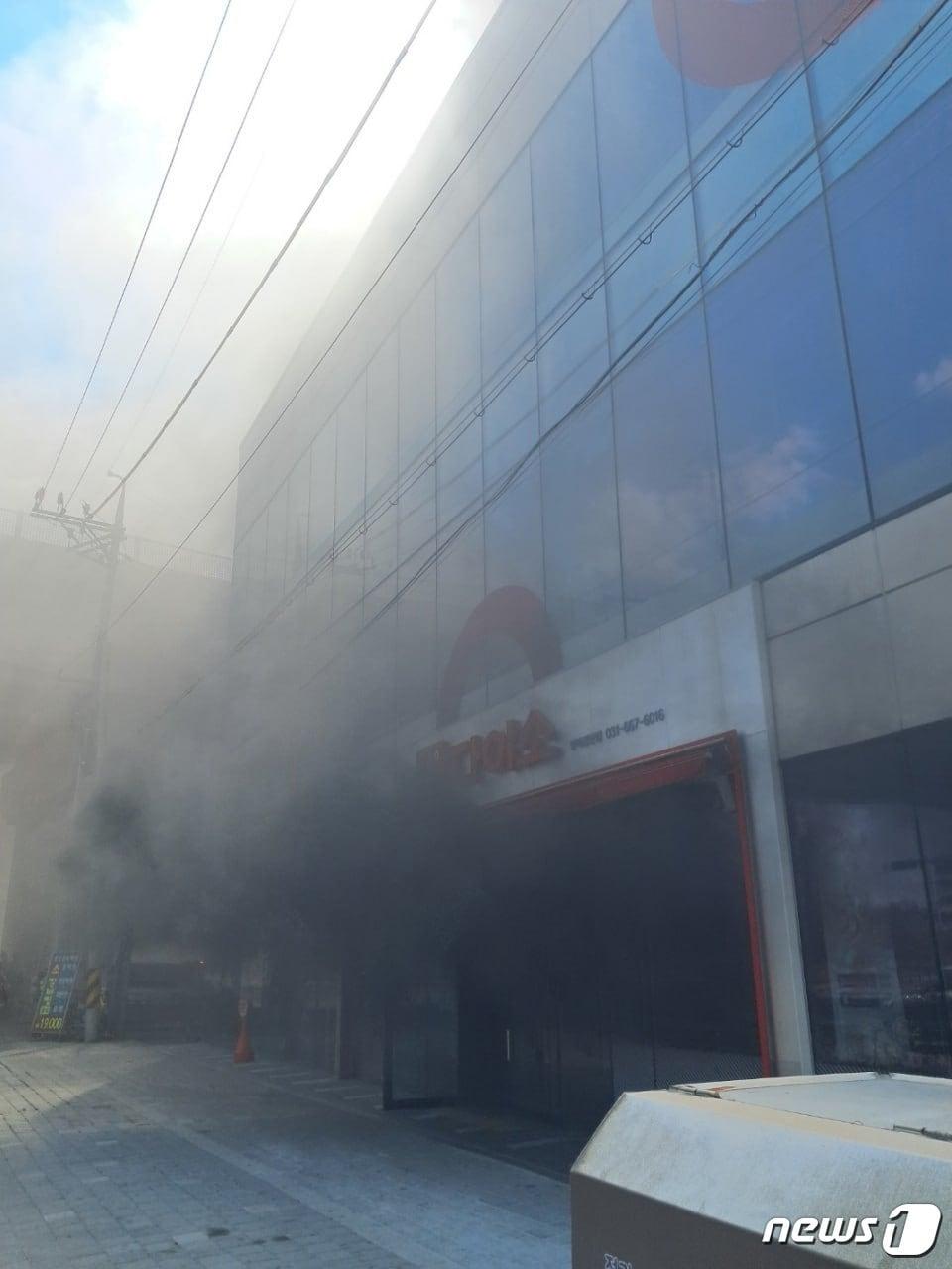 본문 이미지 - 화재 현장. (경기도소방재난본부 제공)