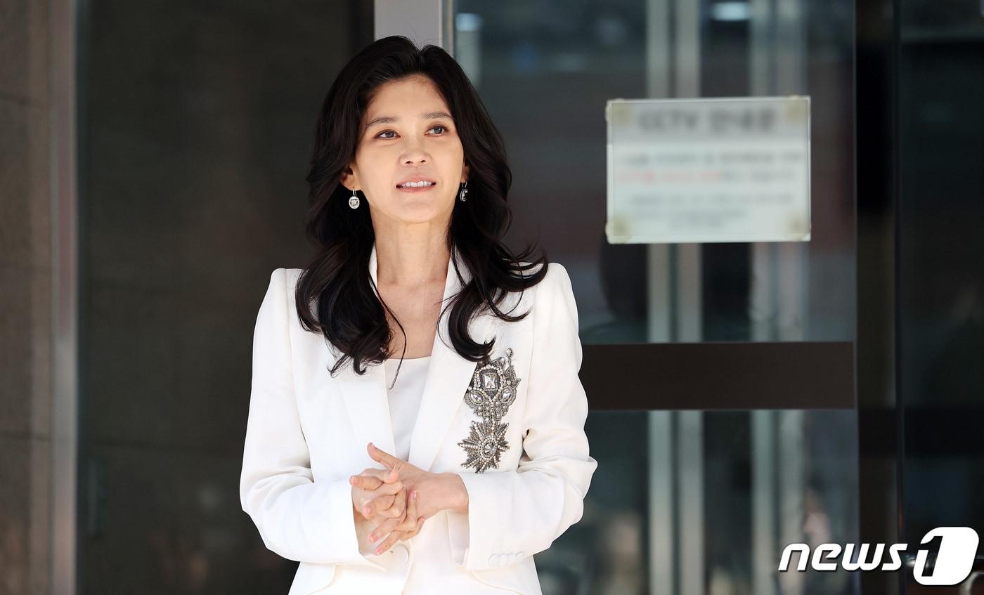 본문 이미지 - 이부진 호텔신라 사장이 21일 오전 서울 중구 삼성전자 장충동사옥에서 열린 주주총회에 참석하고 있다. 2024.3.21/뉴스1 ⓒ News1 박지혜 기자