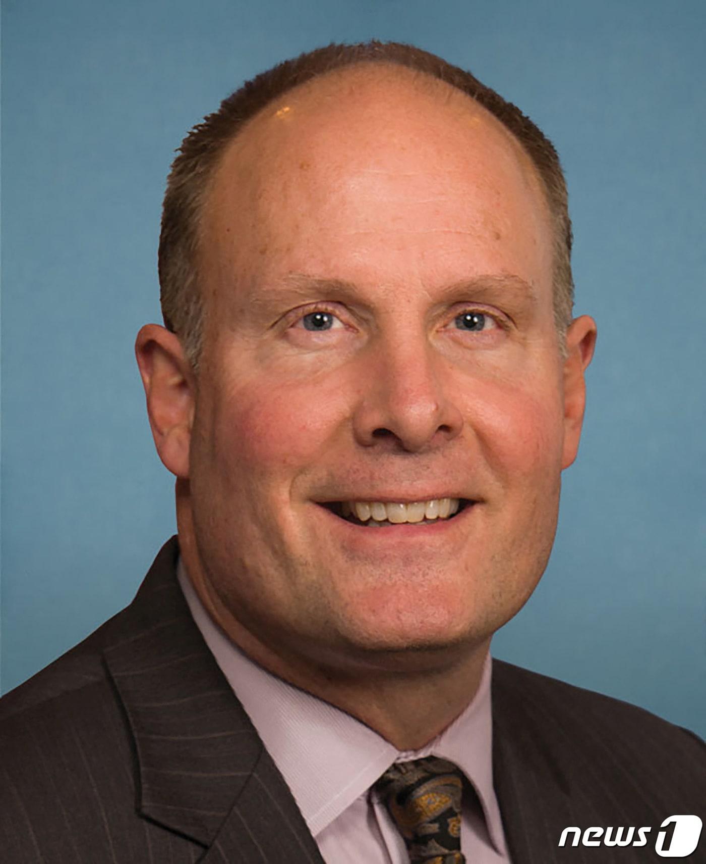 본문 이미지 - 존 물레나(미시간) 공화당 연방 하원의원이 25일 하원 미중전략경쟁특별위원회 위원장으로 선임됐다. 2024.3.25 ⓒ 로이터=뉴스1 ⓒ News1 강민경 기자