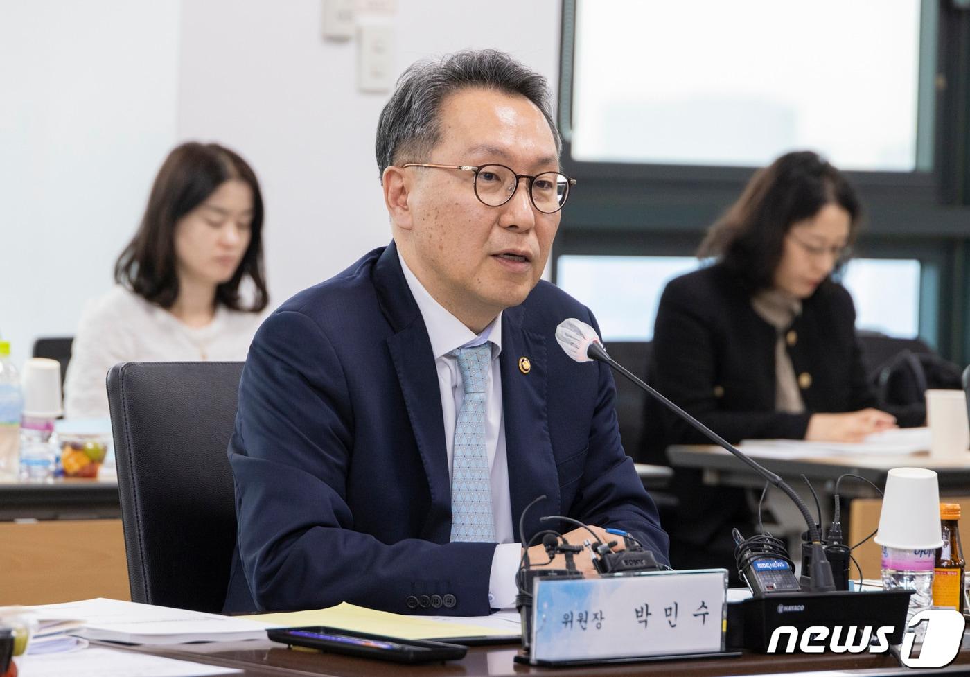 본문 이미지 - 박민수 보건복지부 제2차관이 28일 오후 2시 서울 서초구 국제전자센터에서 열린 '제7차 건강보험정책심의위원회'에서 발언하고 있다. 2024.3.28/(보건복지부 제공)