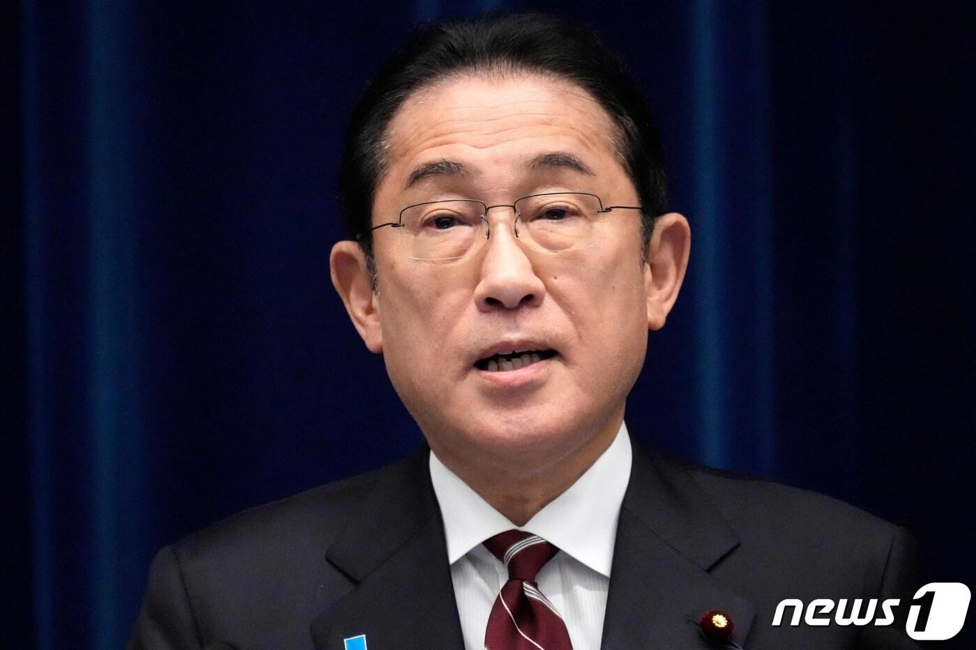 본문 이미지 - 기시다 후미오 일본 총리가 28일(현지시간) 도쿄에 위치한 총리 관저에서 기자회견을 실시하고 있다. 2024.03.28. ⓒ AFP=뉴스1 ⓒ News1 정윤영 기자