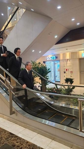 본문 이미지 - 조양래 한국앤컴퍼니그룹 명예회장과 차남 조현범 회장(공동 취재단) 