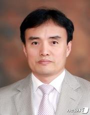 본문 이미지 - 조선대학교병원 제25대 병원장으로 취임한 김진호 교수.(조선대병원 제공) 2024.3.4