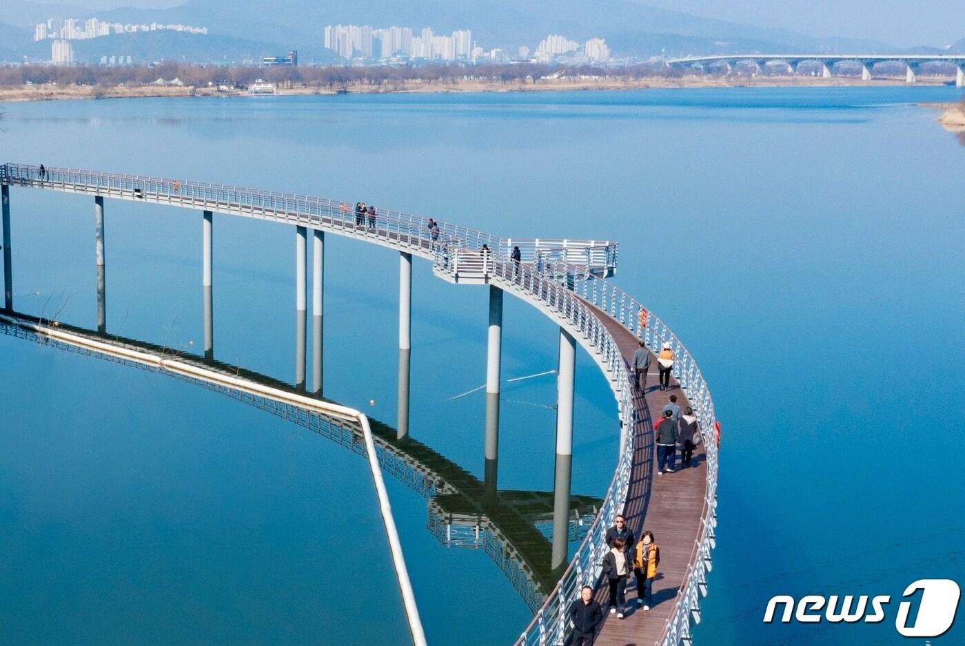 본문 이미지 - 구미 비산나루터 수상보도교 (구미시 제공) 2024.3.4/뉴스1