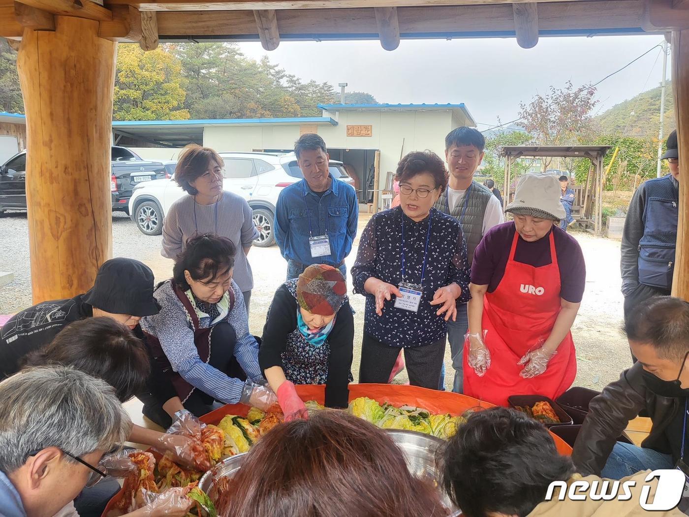본문 이미지 - 충북 단양군의 농촌체험프로그램인 '단양 느껴보기(1박 2일)’ 행사 모습.(단양군 제공)2024.3.6/뉴스1