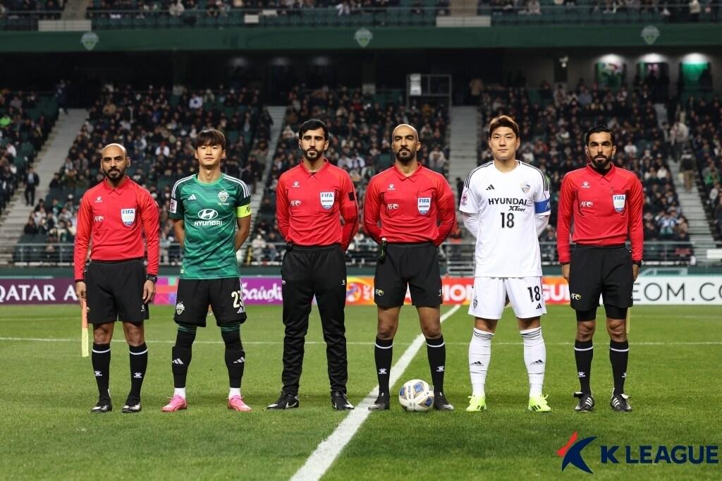 본문 이미지 - 전북 현대와 울산HD의 ACL 8강 1차전(한국프로축구연맹 제공) 