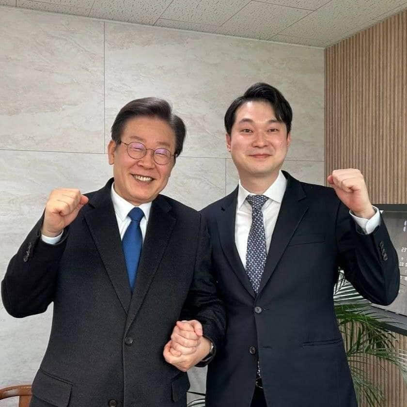 본문 이미지 - 이재명 더불어민주당 대표&#40;왼쪽&#41;와 서울 서대문갑 경선에 오른 김동아 변호사. &#40;김동아 변호사 페이스북 캡쳐&#41;