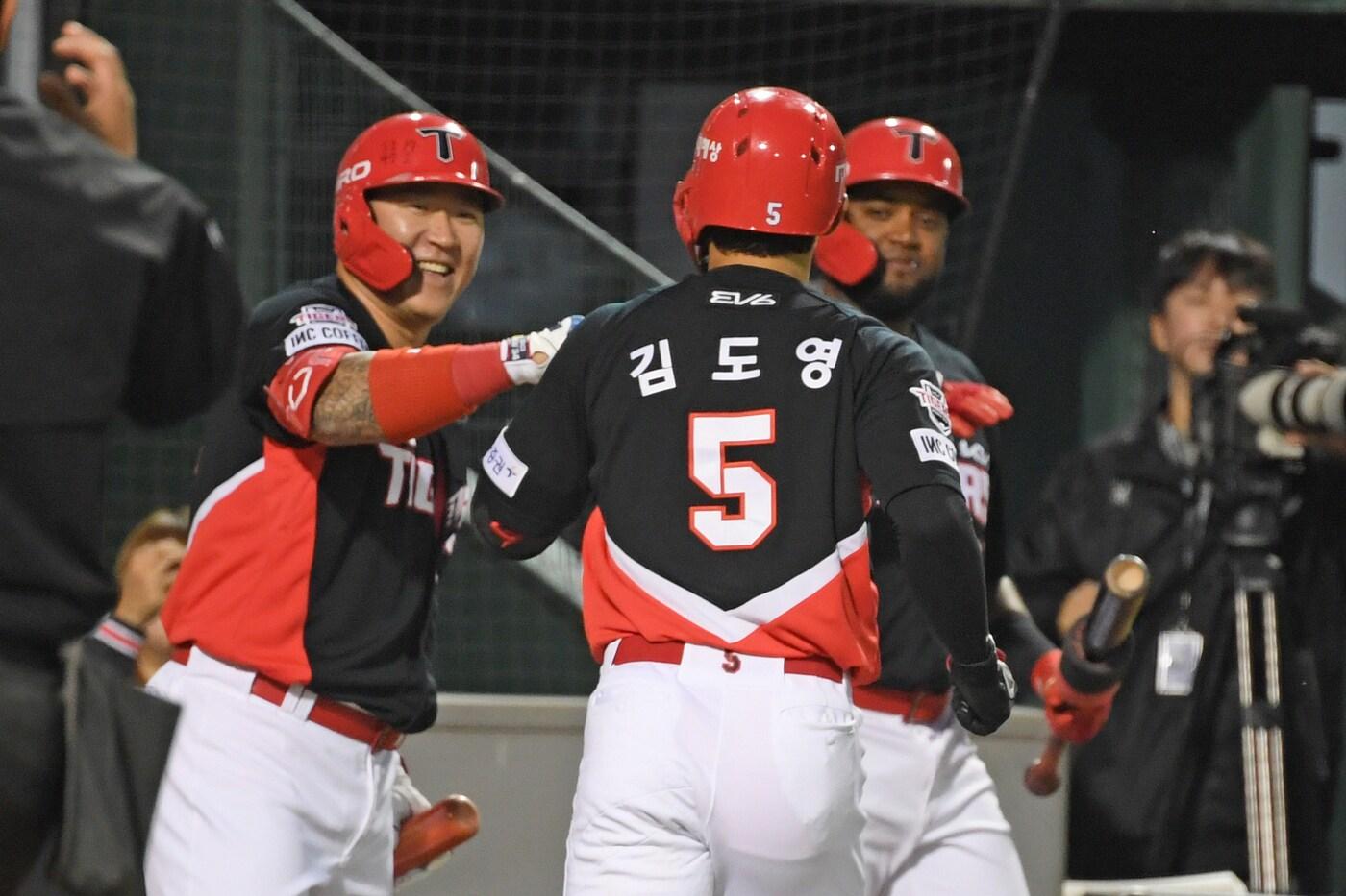 KIA 타이거즈가 12일 열린 KBO리그 대전 경기에서 한화 이글스를 꺾고 4연승을 질주했다. (KIA 타이거즈 제공)