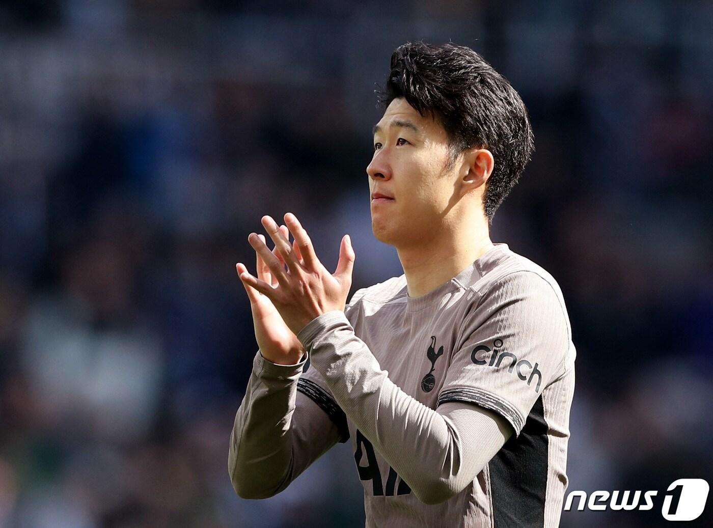 본문 이미지 - 최저 평점을 받은 토트넘 홋스퍼의 손흥민 ⓒ 로이터=뉴스1