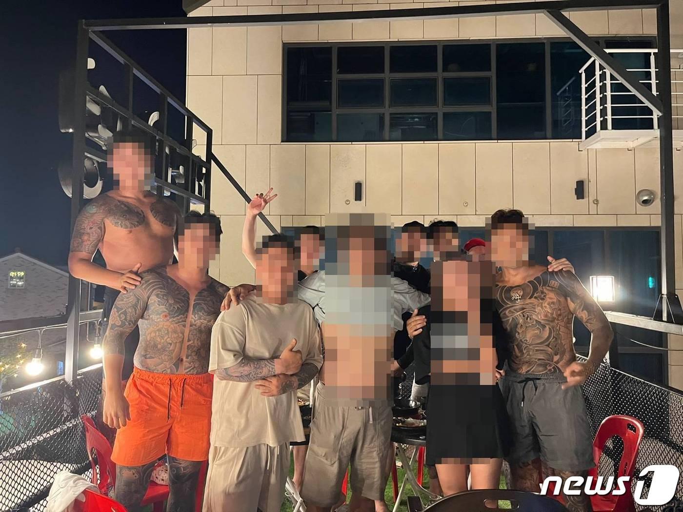본문 이미지 - ○○파 조직원들. (경기남부경찰청 제공) 