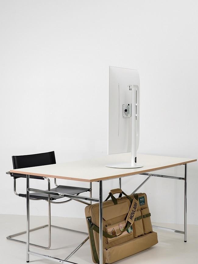 본문 이미지 - mini Go 스탠드와 전용 트래블백 /모블랩스 제공