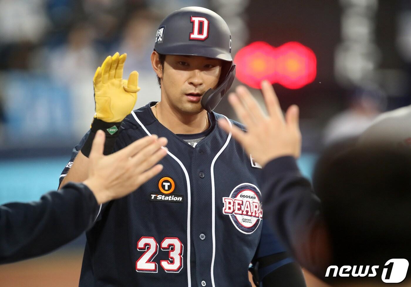 두산 베어스 강승호가 4일 LG 전에서 시즌 9호포를 쏘아올리며 개인 한시즌 최다 홈런을 눈앞에 뒀다. 뉴스1 ⓒ News1 공정식 기자