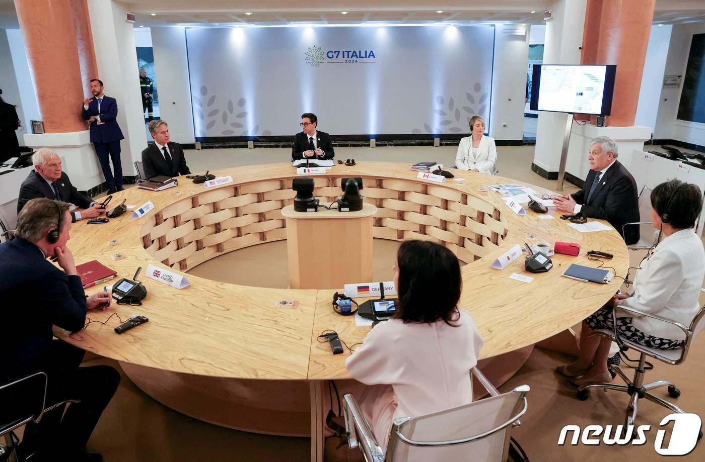 본문 이미지 - 토니 블링컨 미국 국무장관이 18일(현지시간) 이탈리아 남부 휴양지 카프리에서 열린 G7 외무장관 회의에 참석을 하고 있다. 2024. 4. 19 ⓒ AFP=뉴스1 ⓒ News1 우동명 기자