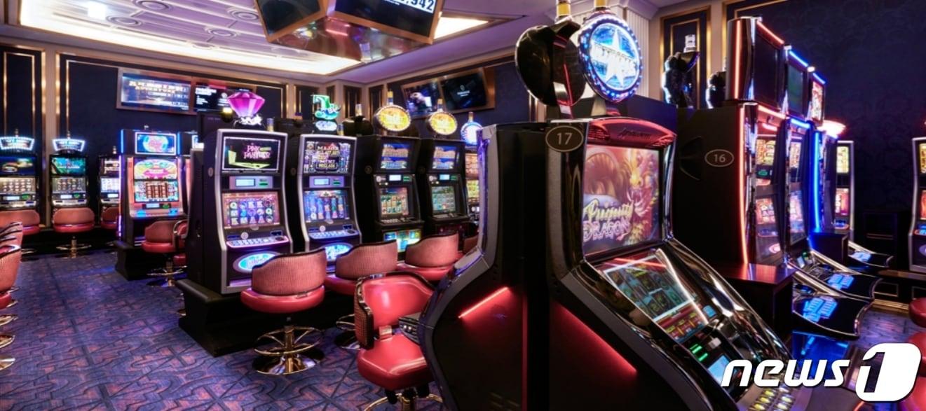 본문 이미지 - 파라다이스호텔 부산 카지노 전경&#40;파라다이스호텔 부산 홈페이지 갈무리&#41;