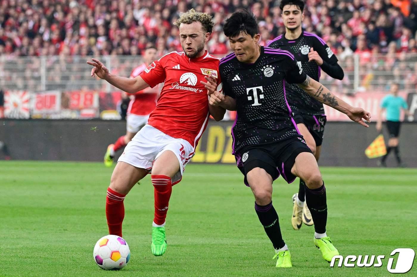 선발 출전한 바이에른 뮌헨의 김민재(오른쪽) ⓒ AFP=뉴스1