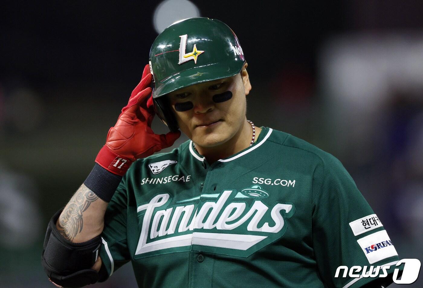 SSG 랜더스 추신수가 어깨 부상으로 1군 엔트리에서 제외됐다. 2024.4.21/뉴스1 ⓒ News1 박정호 기자